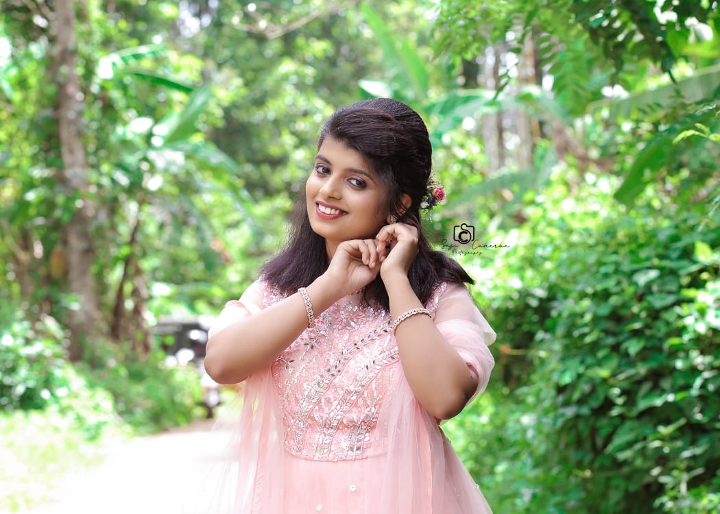 ACHOOS BEAUTY PARLOUR MEENANGADI